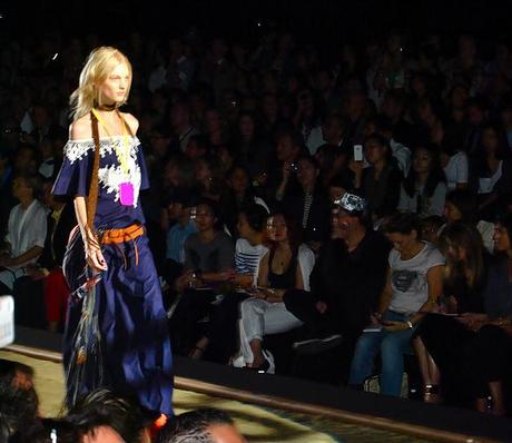 Followpix @ Dsquared S/S 2012 fashionshow