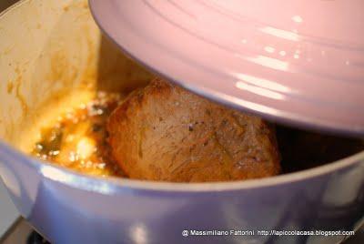 Arrosto di vitello con cipollotti e scalogni glassati al miele di fiori