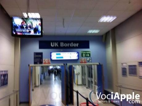 Ecco tutte le fasi ( Foto – Video ) del lancio dell’iPhone 4s a Londra …