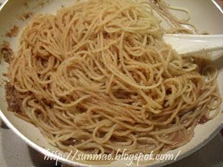 Spaghetti acciughe e pangrattato