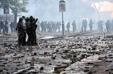 indignati black bloc roma 15 ottobre san giovanni