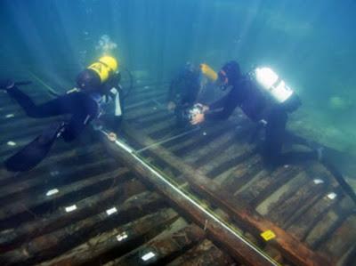 Trapani - Una nave romana emerge  dagli abissi del passato