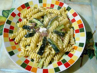 FUSILLI CON SPECK E ZUCCHINE