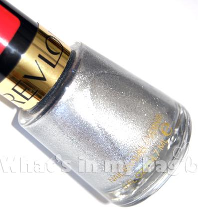 A close up on make up n°33: Revlon, Smalto n° 148Silver dollar Collezione Gucci Westman