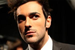 Marco Mengoni a ” Domenica in” parla del suo nuovo lavoro.