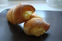 CANNOLI SOFFICISSIMI DI BRIOCHE ALLA CREMA