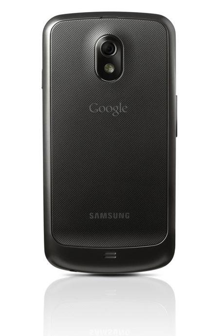 galaxynexus 1 Samsung Galaxy Nexus è ufficiale | Foto, Video, Caratteristiche del nuovo smartphone con Android Ice Cream Sandwich