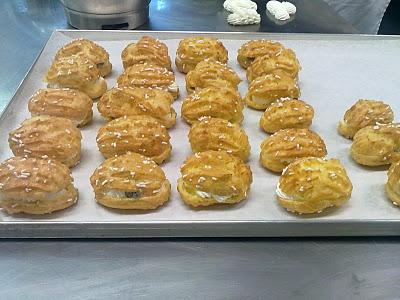 ...linguine con cannolicchi e salsa di melanzane e olive verdi e...la pasta choux!