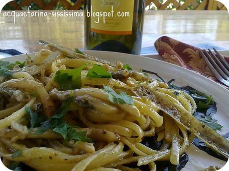 ...linguine con cannolicchi e salsa di melanzane e olive verdi e...la pasta choux!