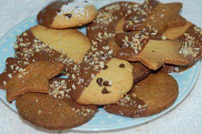 Biscotti ovis? non so ma ci sono  tuorli sodi