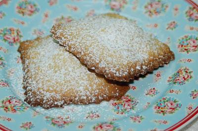 Biscotti ovis? non so ma ci sono  tuorli sodi