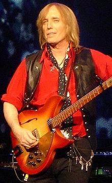 http://upload.wikimedia.org/wikipedia/commons/thumb/7/77/Tom_Petty.jpg/220px-Tom_Petty.jpg