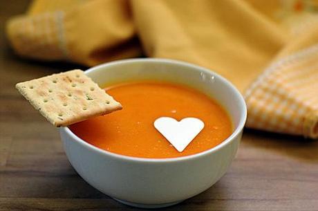 ZUPPA DI CAROTE AL SUCCO D'ARANCIA