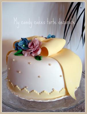 Yellow ribbon cake - Torta fiocco giallo