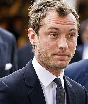 Actor Jude Law at the 2007 Toronto Internation...