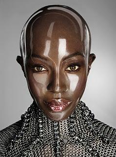 Naomi Campbell in versione Androide per Soon International #16