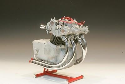 Engines - MV Agusta 750 S by Fine Art Models