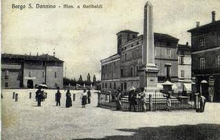 I monumenti: obelisco di Piazza Garibaldi
