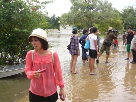 Alluvioni Thailandia: aiuti italiani ad Uthai Thani.