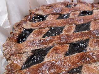 CROSTATA DI GRANO SARACENO E MARMELLATA DI MIRTILLI....