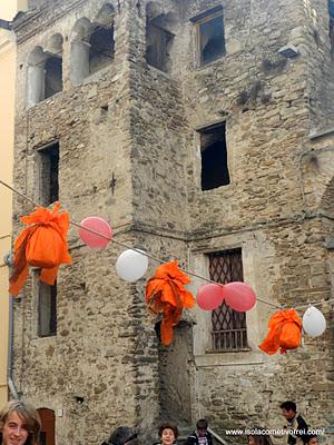 Castagnata in piazza a Isolabona