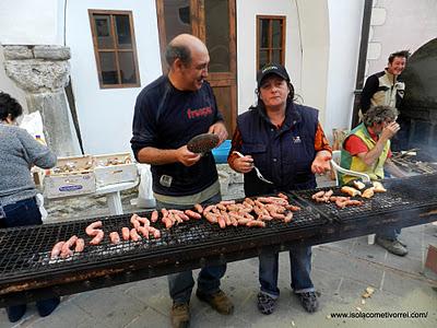 Castagnata in piazza a Isolabona