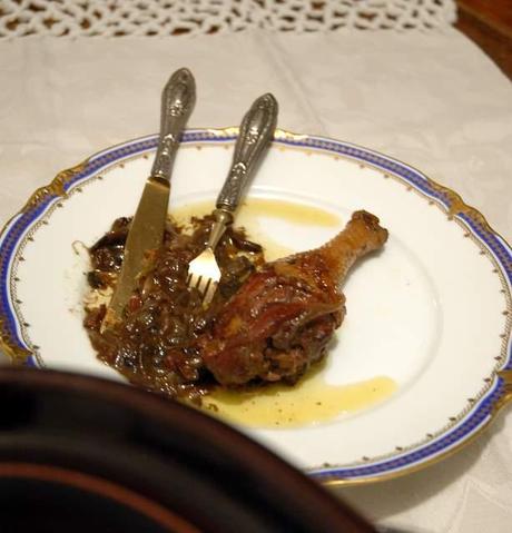 Coqu au vin? No, Gallina Imbriaga :)