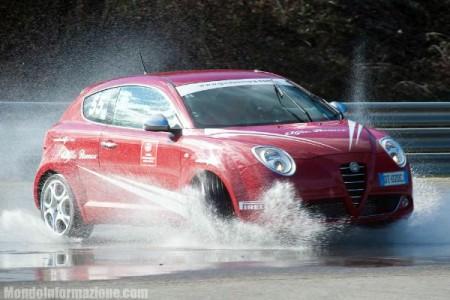 Alfa Mito Corso Guida Sicura 600x400 450x300 Alfa Romeo: Corsi di Guida Sicura