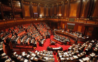 Onorevoli pensioni: le pensioni dei parlamentari italiani ed europei