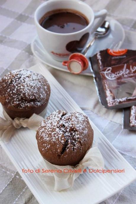 MUFFIN “CIOCCOLOSO ALLA NOCCIOLA” E MANDORLE di Dolcipensieri