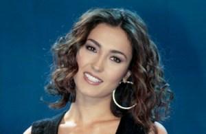 Caterina Balivo non sarà l”inviata per il programma “L”isola dei famosi”.