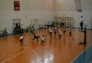 Volley: Il libero sfodera una difesa da record impreziosita da un colpo di tacco
