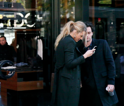 Blake Lively e Penn Badgley sul set di Gossip Girl