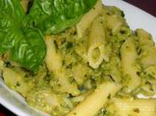 Penne pesto basilico, zucchine fiori zucca