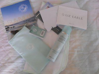 LIZ EARLE CLEANSE & POLISH