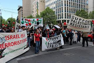 Diario Rivolte dei 99% – Pag. 3 – 22-25 ottobre – Vietato protestare per i diritti civili – Australia: Occupiamo Sydney, Non la Palestina