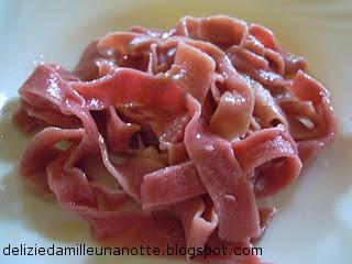 TAGLIATELLE ALLE BARBABIETOLE