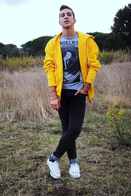 Yellow sweatshirt || OUTFIT post