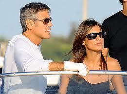 Elisabetta Canalis ha detto che George Clooney è stato come un padre.
