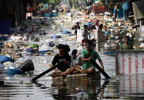 Alluvione Thailandia e Bangkok - Immagini Foto Artistiche Alluvione Thailandia e Bangkok - Immagini Foto Artistiche