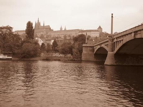 Praga lungo la Moldava