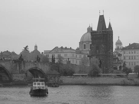 Praga lungo la Moldava