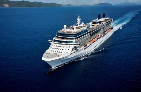 La magia delle feste natalizie nelle proposte di Celebrity Cruises e Azamara Club Cruises.
