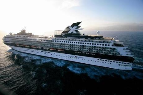 La magia delle feste natalizie nelle proposte di Celebrity Cruises e Azamara Club Cruises.