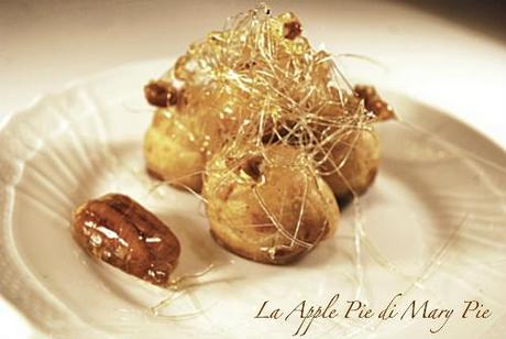 Croquembouche con ganache di cioccolato al sale e noci pecan