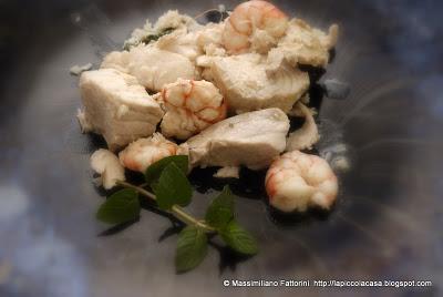 Spezzattino di Ricciola, Palamita e gamberi con menta cioccolata e santoreggia