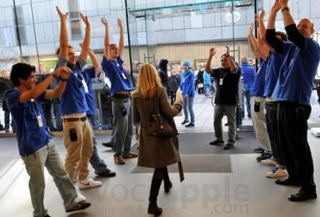 Fotogallery del Day-One dell’iPhone 4s nel mondo!