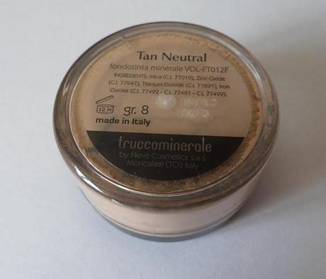 Review: Neve Cosmetics fondotinta minerale in Tan Neutral