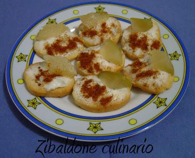 Crostini pera e gorgonzola