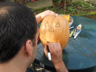 Facciamo la zucca per Halloween